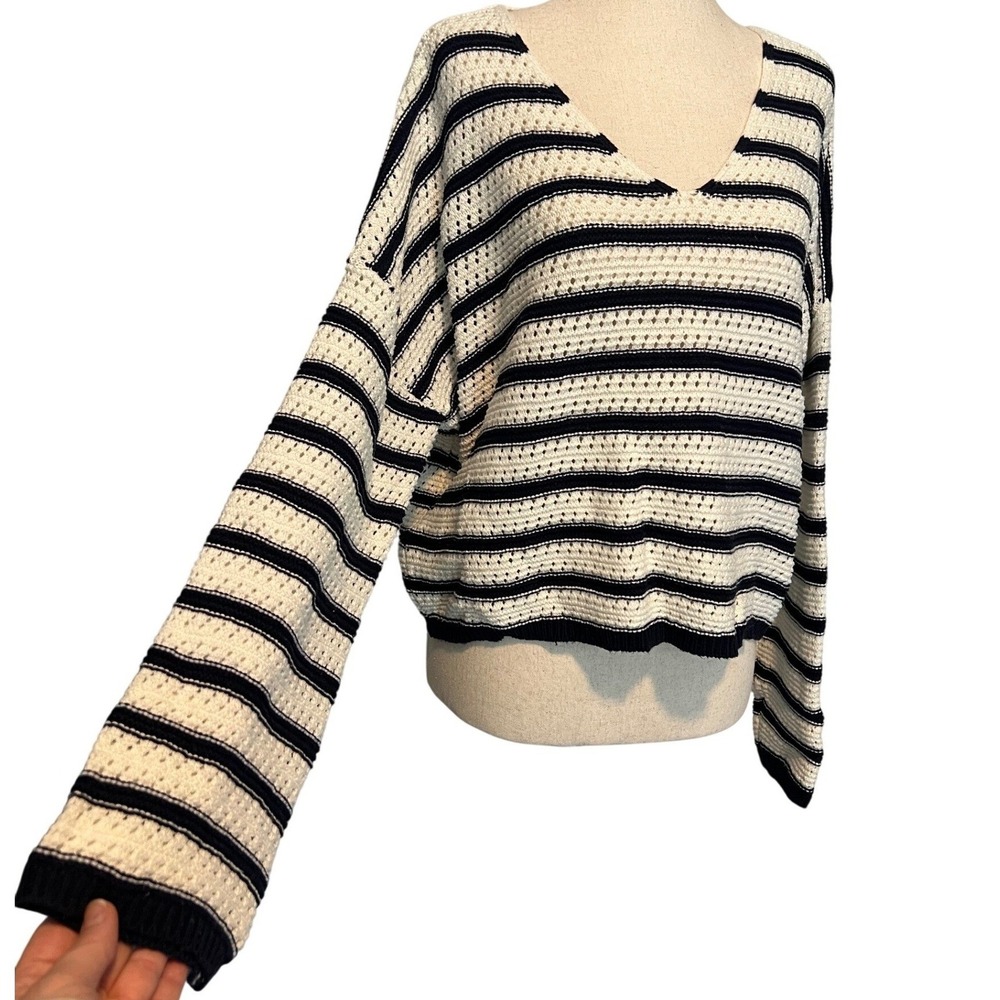 Moon & Madison Women's M Boxy Sweater White Navy Blue Striped Open Knit Coastal